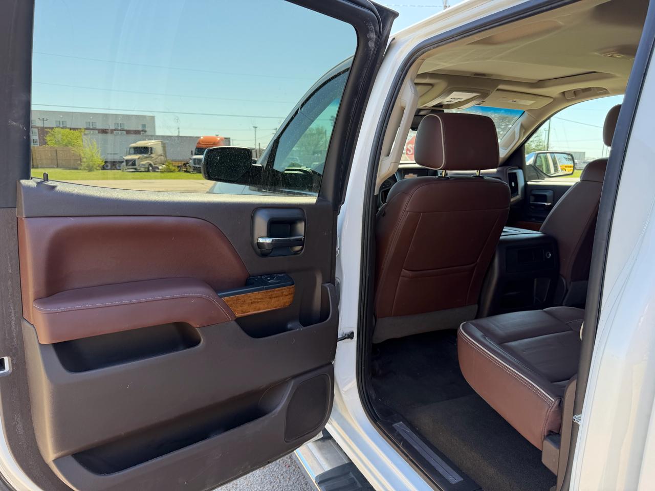 Chevrolet Silverado 1500 4WD Crew Cab 143.5" High Country 2016