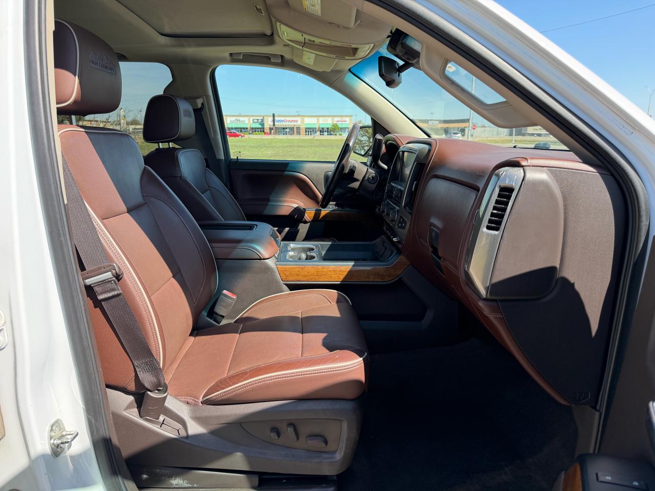 Chevrolet Silverado 1500 4WD Crew Cab 143.5" High Country 2016