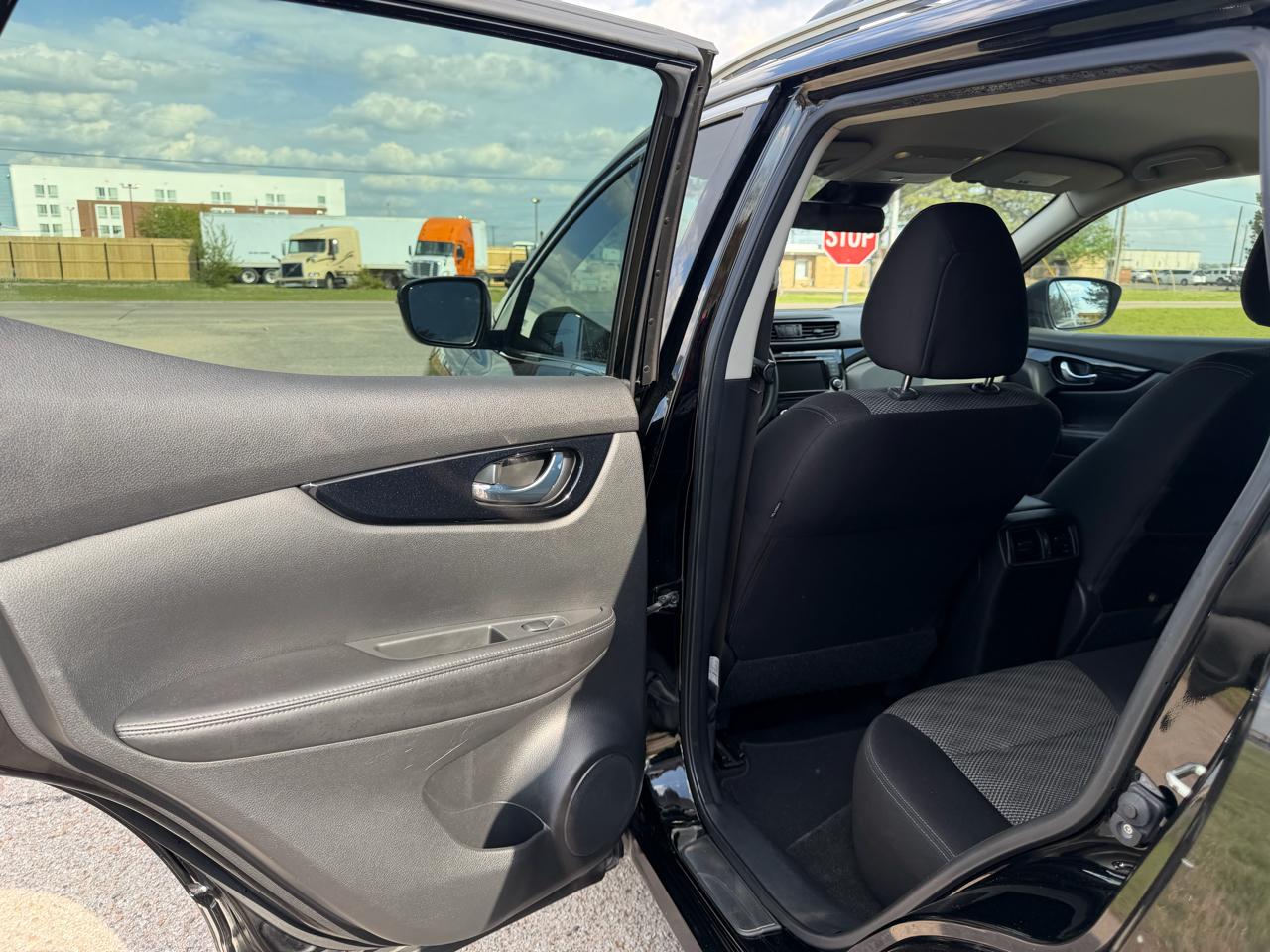 Nissan Rogue Sport FWD SV 2019