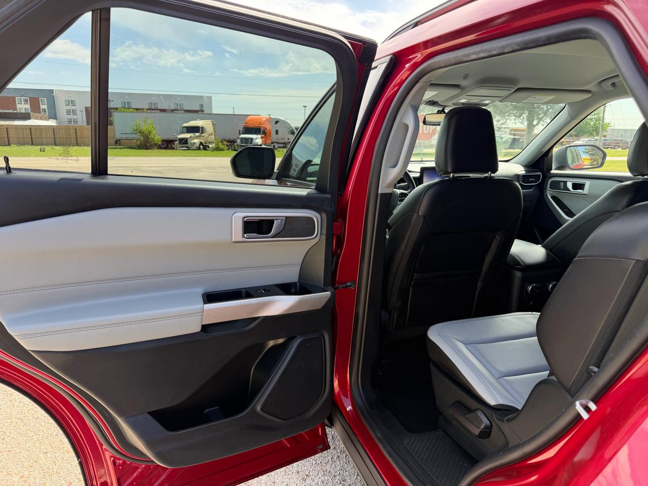 Ford Explorer XLT 4WD 2021