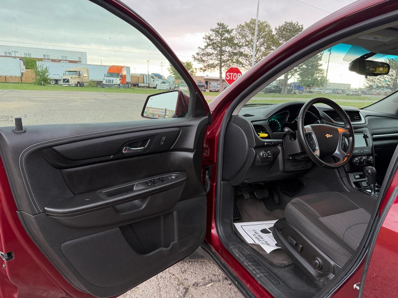 Chevrolet Traverse FWD 4dr LT w/1LT 2017