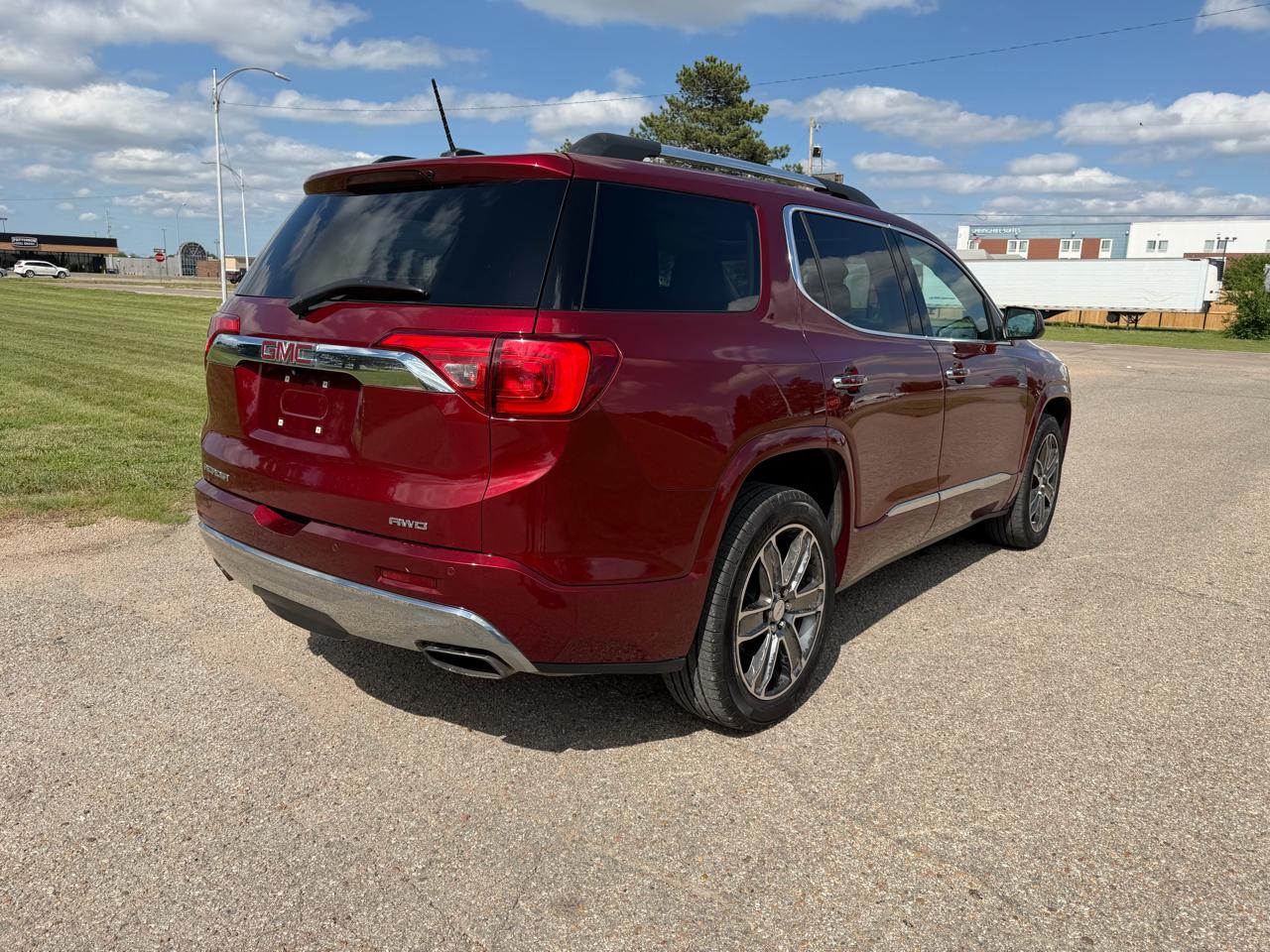 GMC Acadia AWD 4dr Denali 2017