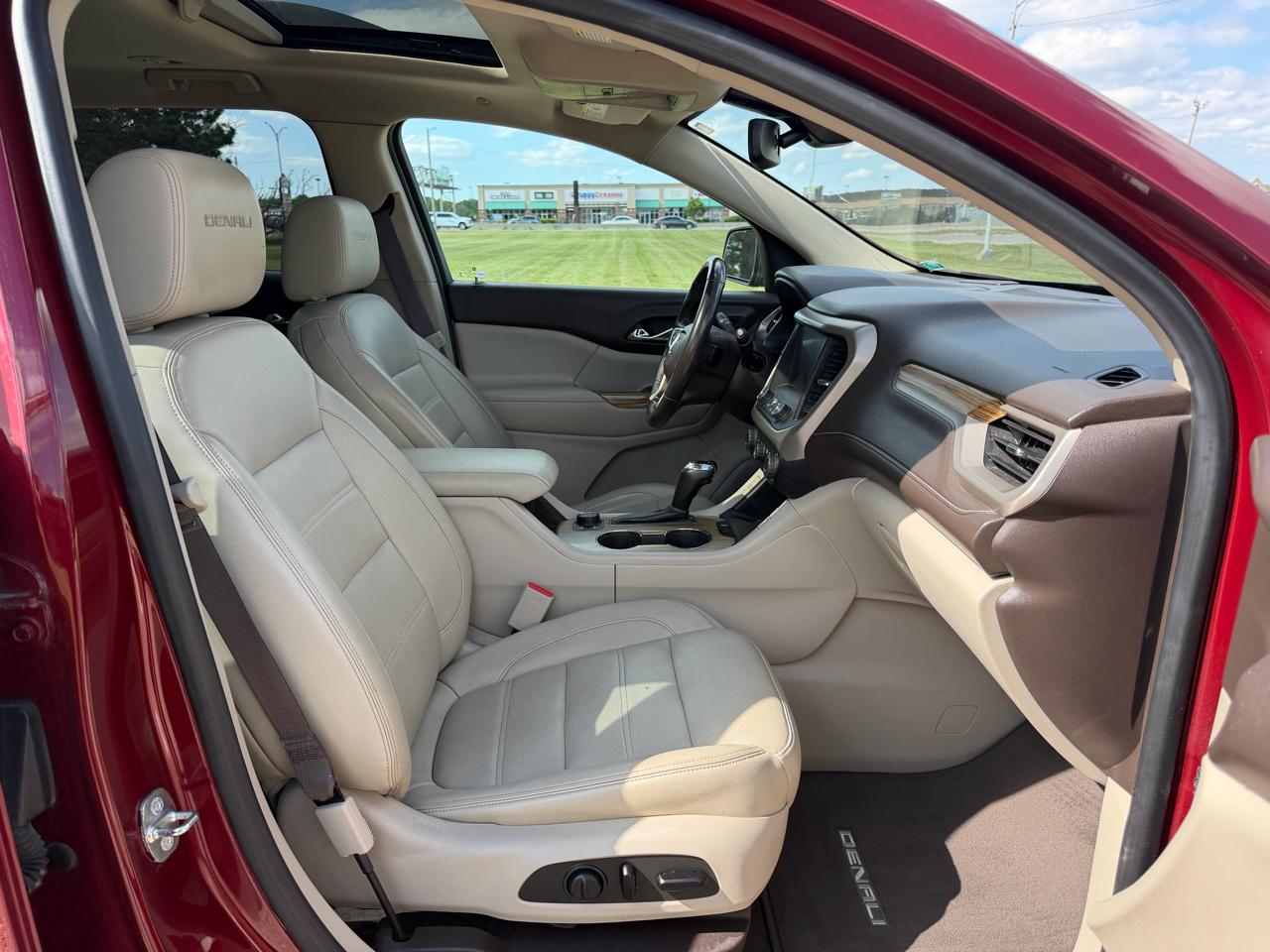 GMC Acadia AWD 4dr Denali 2017