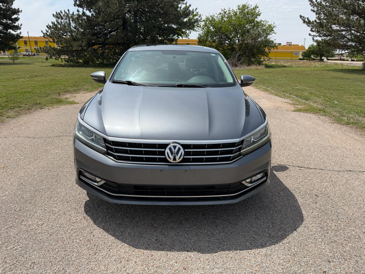 Volkswagen Passat 4dr Sdn 1.8T Auto SE 2016