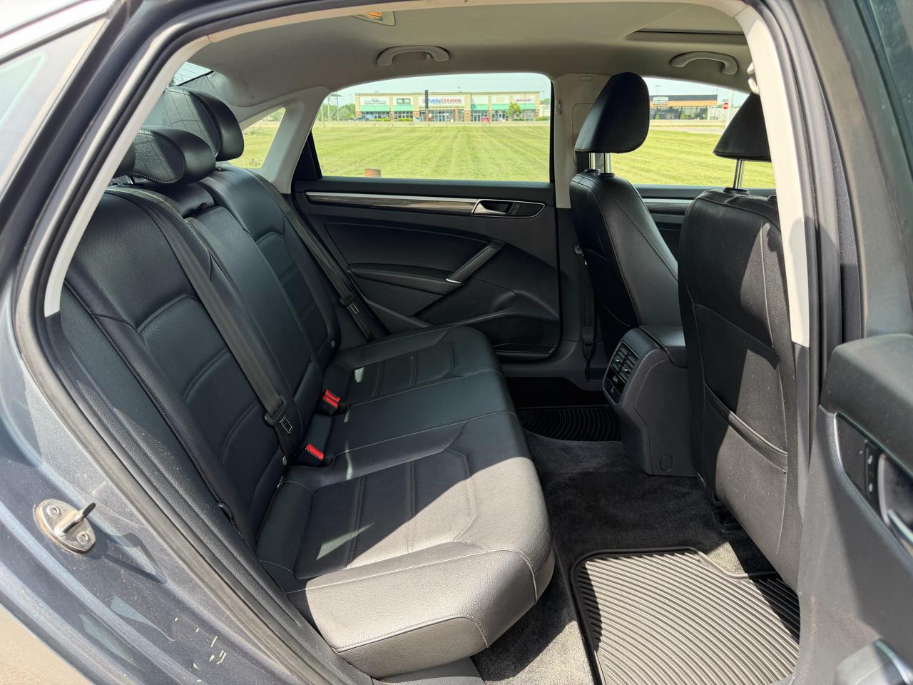 Volkswagen Passat 4dr Sdn 1.8T Auto SE 2016