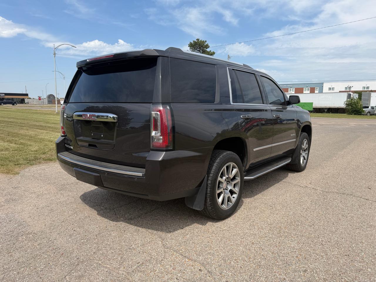 GMC Yukon 4WD 4dr Denali 2016