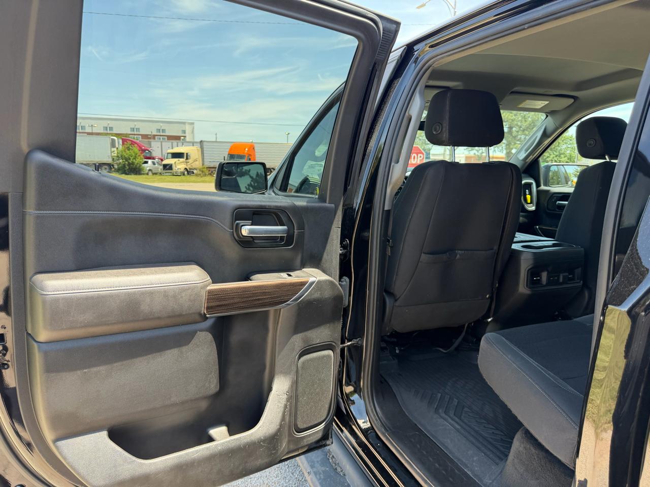 Chevrolet Silverado 1500 4WD Crew Cab 147" LT Trail Boss 2021