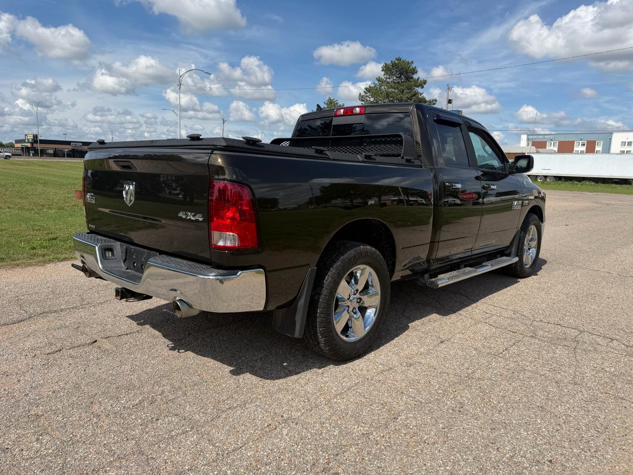RAM 1500 4WD Quad Cab 140.5" Big Horn 2013