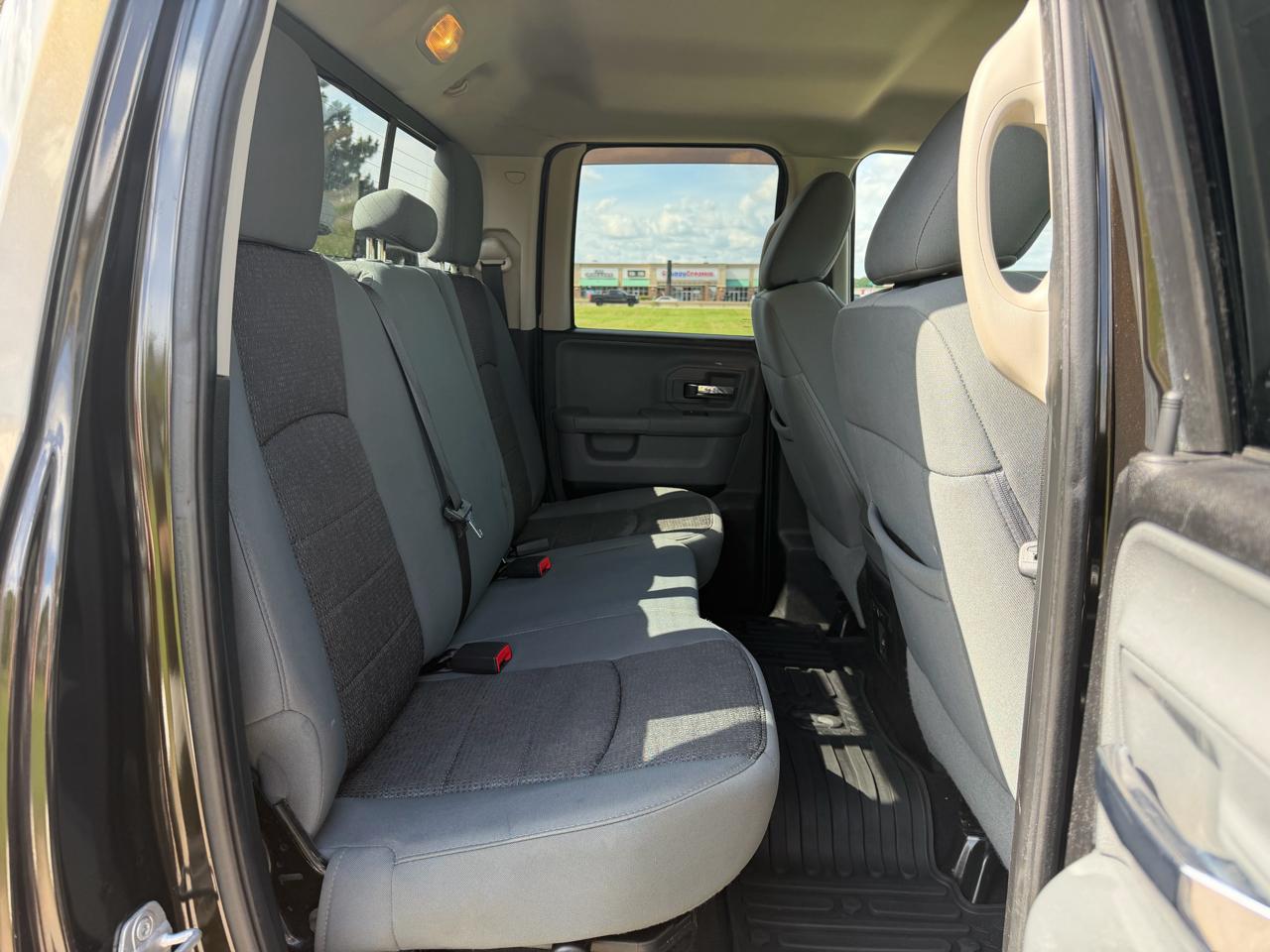 RAM 1500 4WD Quad Cab 140.5" Big Horn 2013