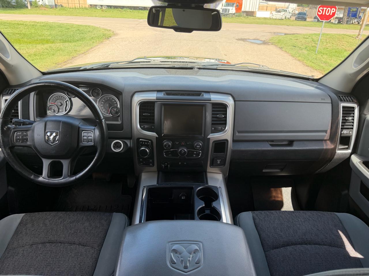 RAM 1500 4WD Quad Cab 140.5" Big Horn 2013
