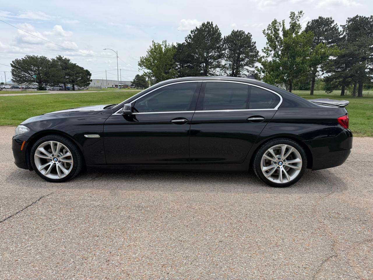 BMW 5 Series 4dr Sdn 535i xDrive AWD 2015