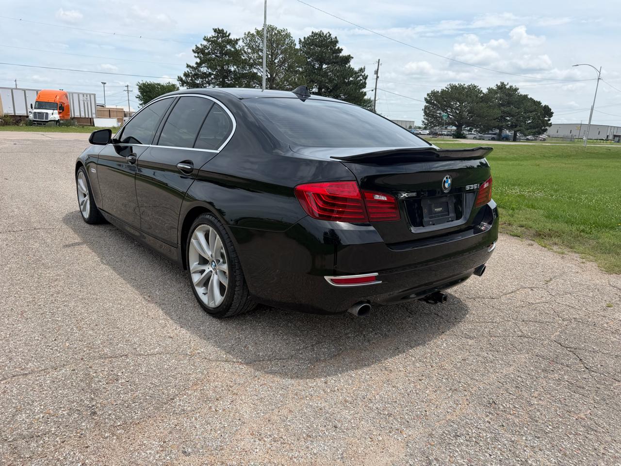 BMW 5 Series 4dr Sdn 535i xDrive AWD 2015