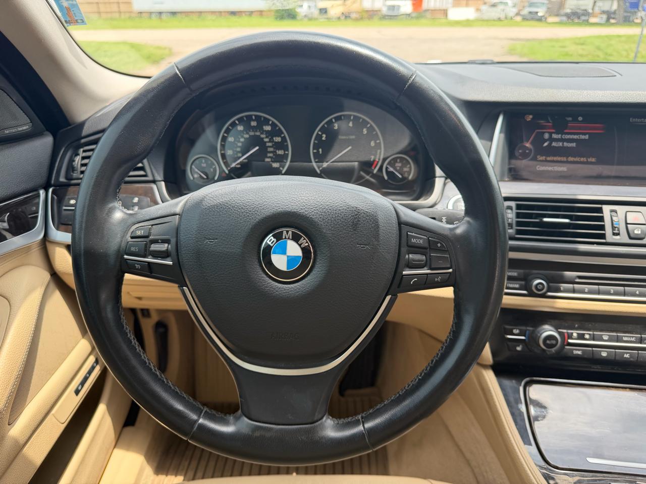 BMW 5 Series 4dr Sdn 535i xDrive AWD 2015