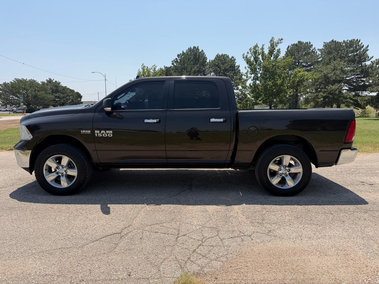 RAM 1500 Big Horn 4x4 Crew Cab 5'7" Box 2017