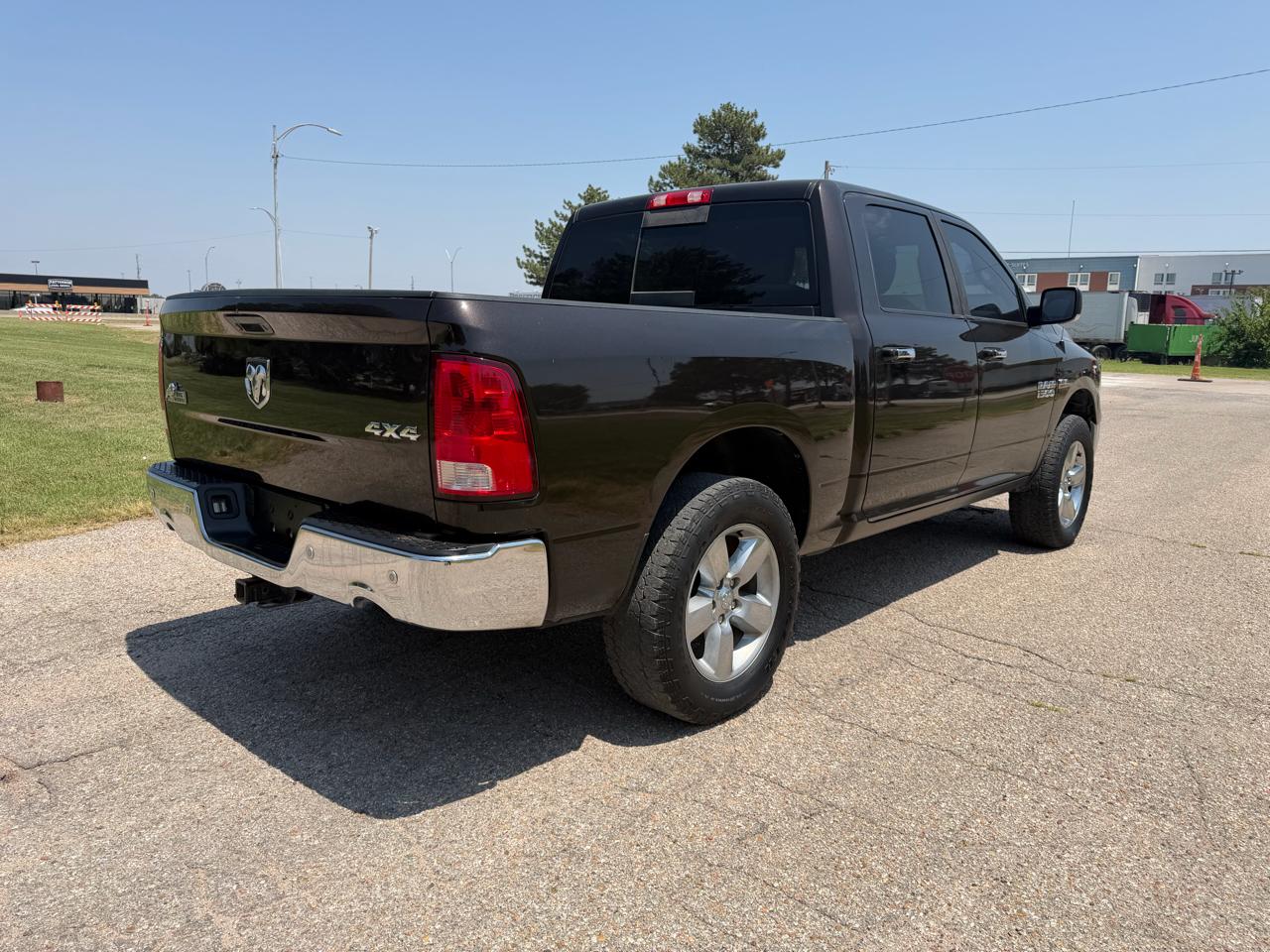 RAM 1500 Big Horn 4x4 Crew Cab 5'7" Box 2017