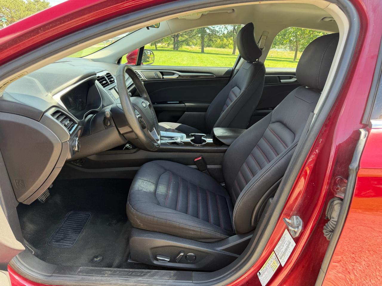 Ford Fusion 4dr Sdn SE FWD 2016
