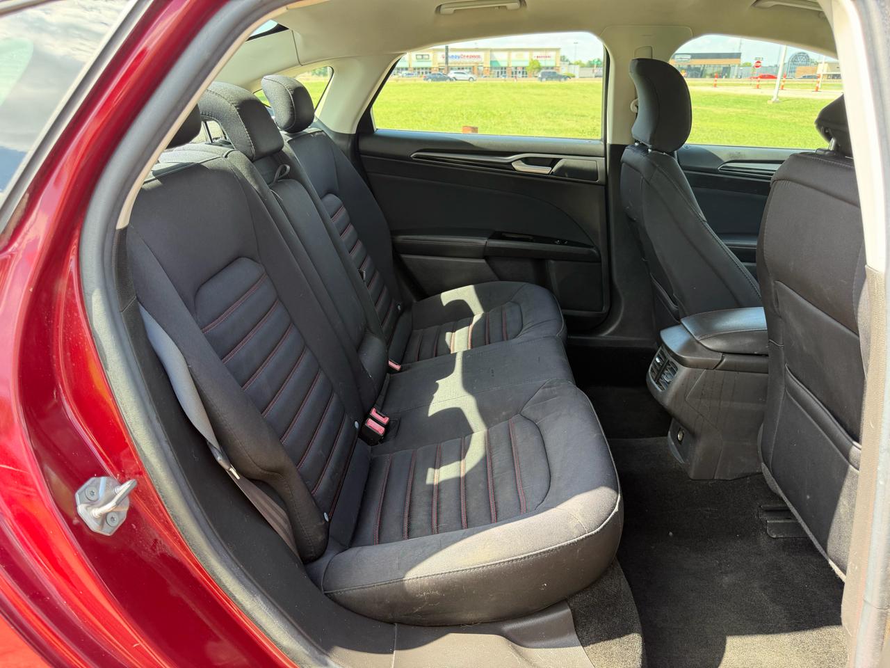 Ford Fusion 4dr Sdn SE FWD 2016