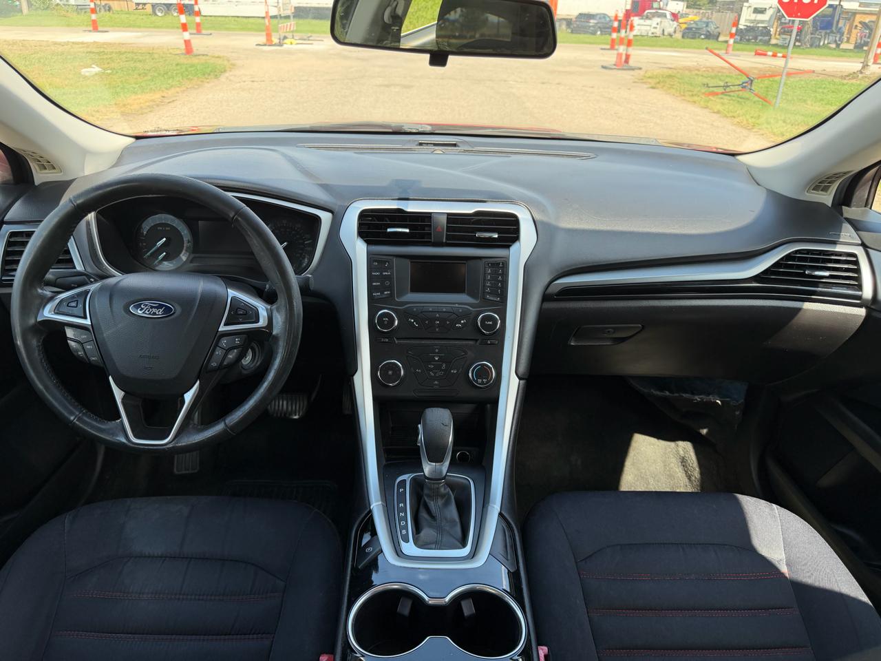 Ford Fusion 4dr Sdn SE FWD 2016