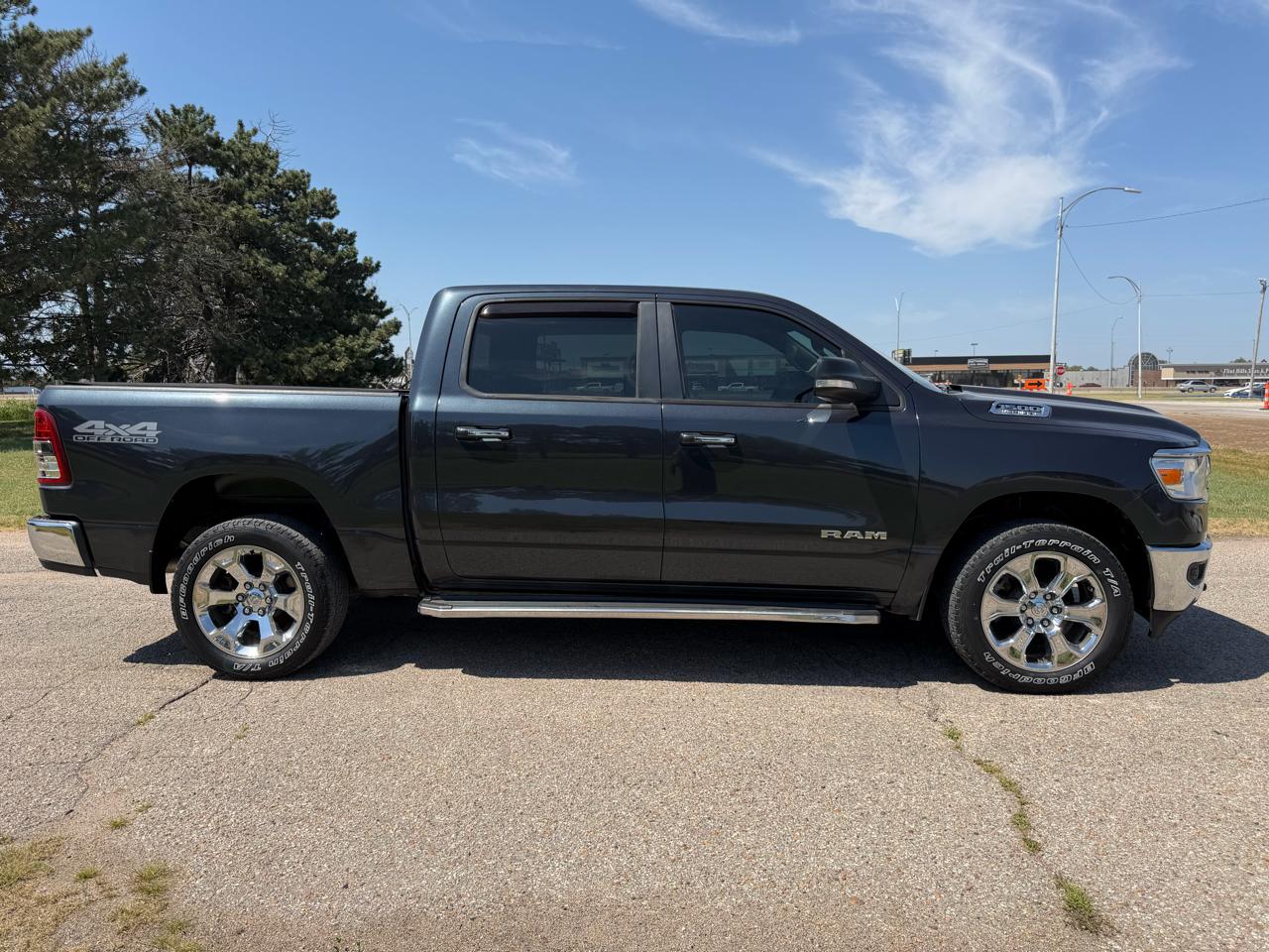 RAM 1500 Big Horn/Lone Star 4x4 Crew Cab 5'7" Box 2019