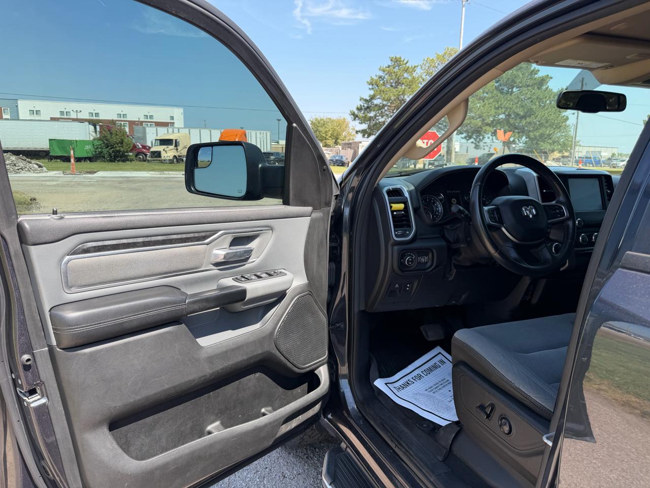 RAM 1500 Big Horn/Lone Star 4x4 Crew Cab 5'7" Box 2019