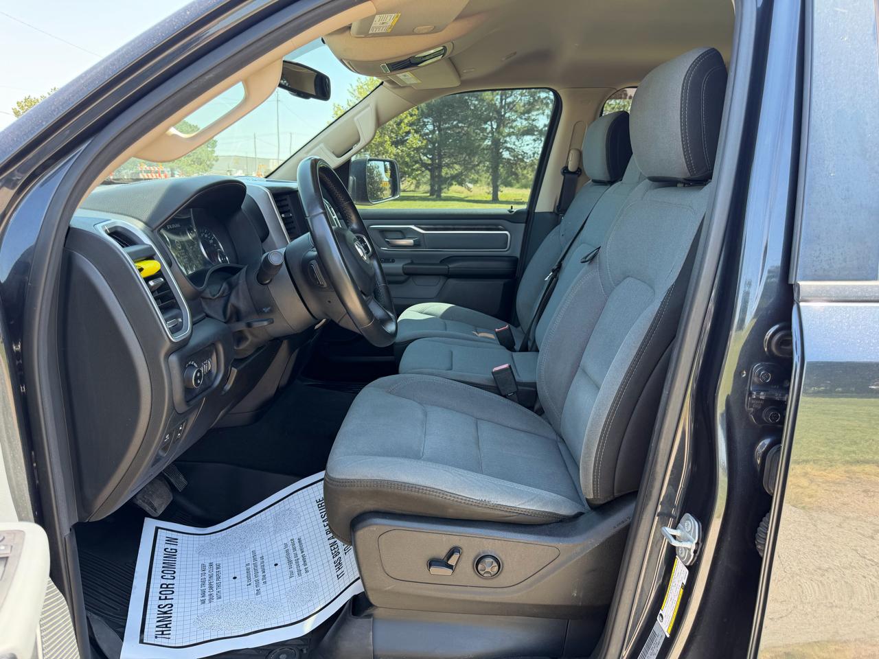 RAM 1500 Big Horn/Lone Star 4x4 Crew Cab 5'7" Box 2019