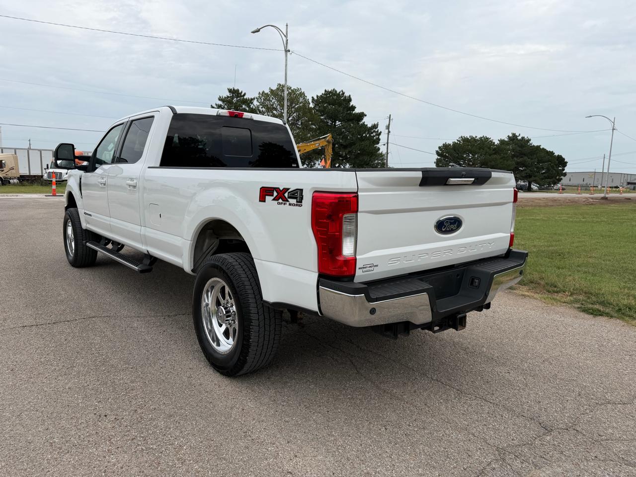 Ford Super Duty F-350 SRW King Ranch 4WD Crew Cab 8' Box 2017