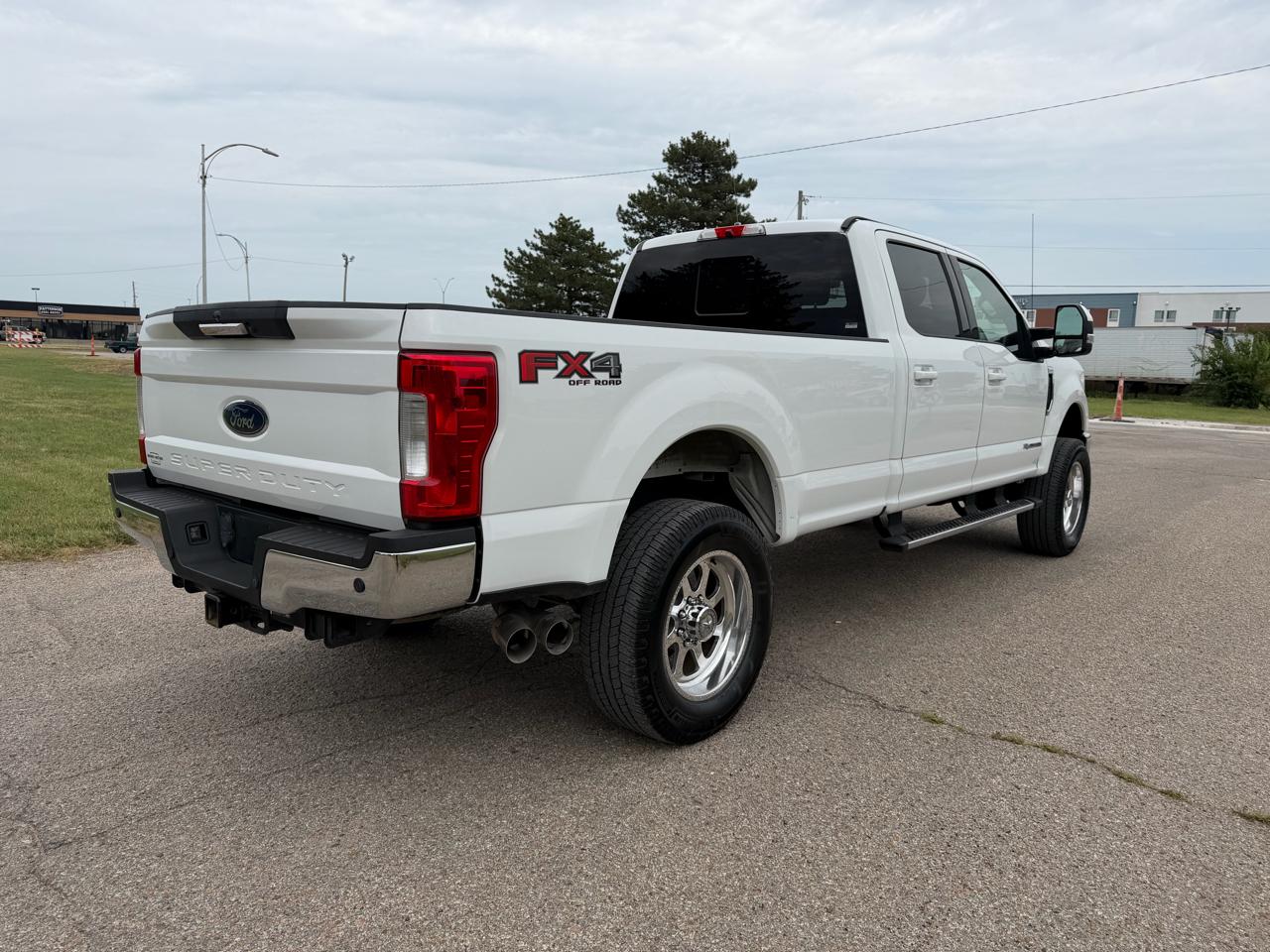 Ford Super Duty F-350 SRW King Ranch 4WD Crew Cab 8' Box 2017