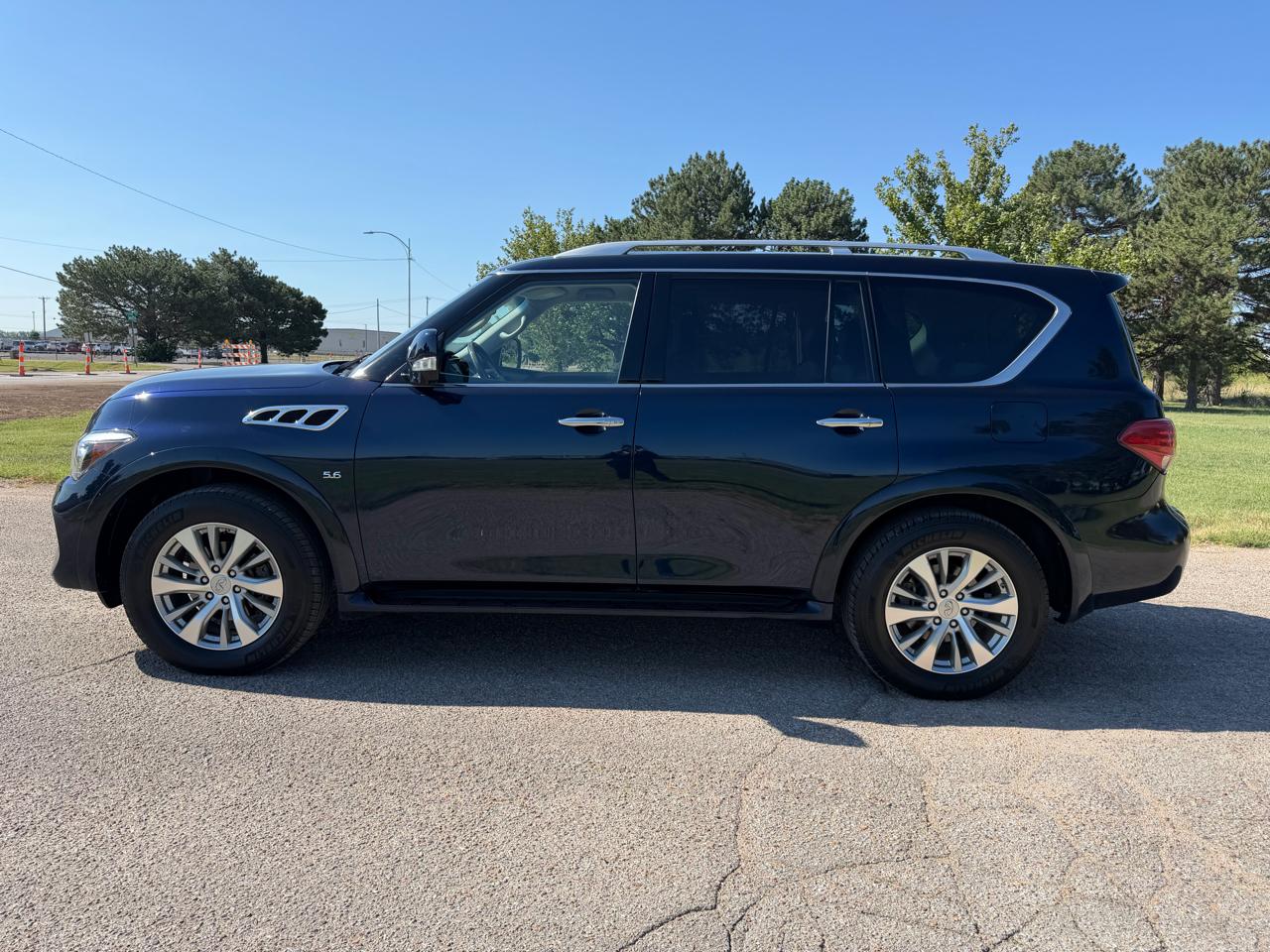 Infiniti QX80 AWD 2017