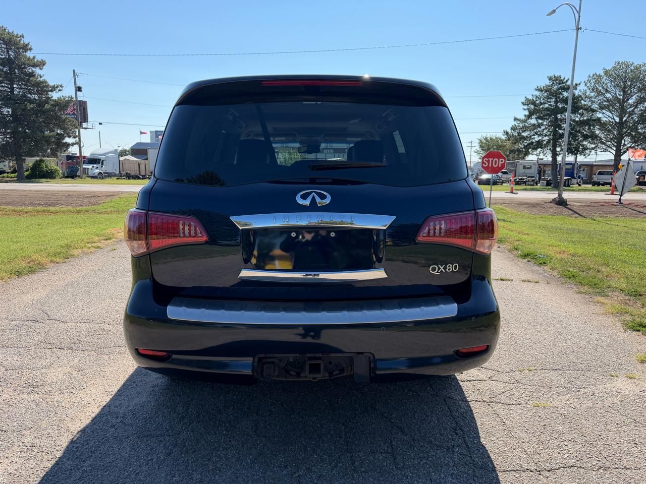 Infiniti QX80 AWD 2017