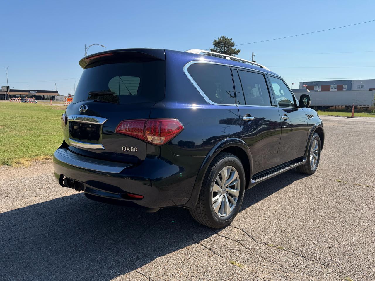 Infiniti QX80 AWD 2017