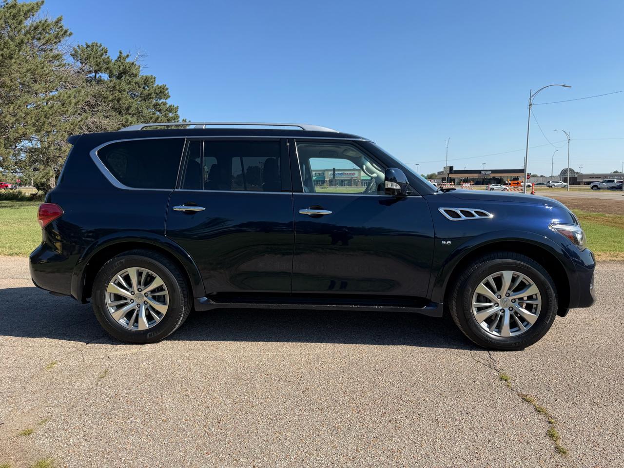 Infiniti QX80 AWD 2017