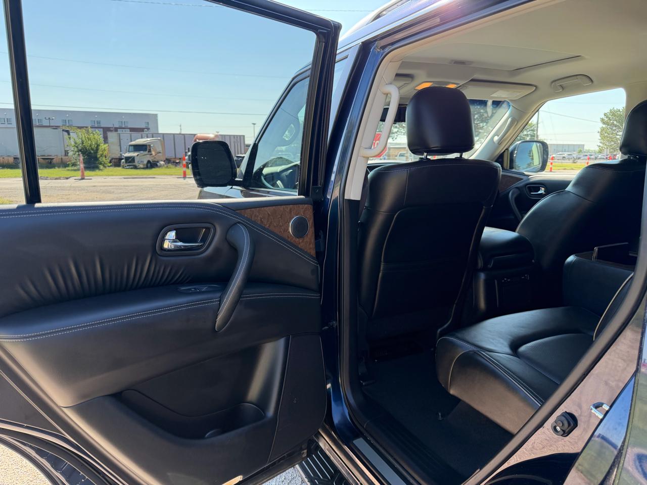 Infiniti QX80 AWD 2017