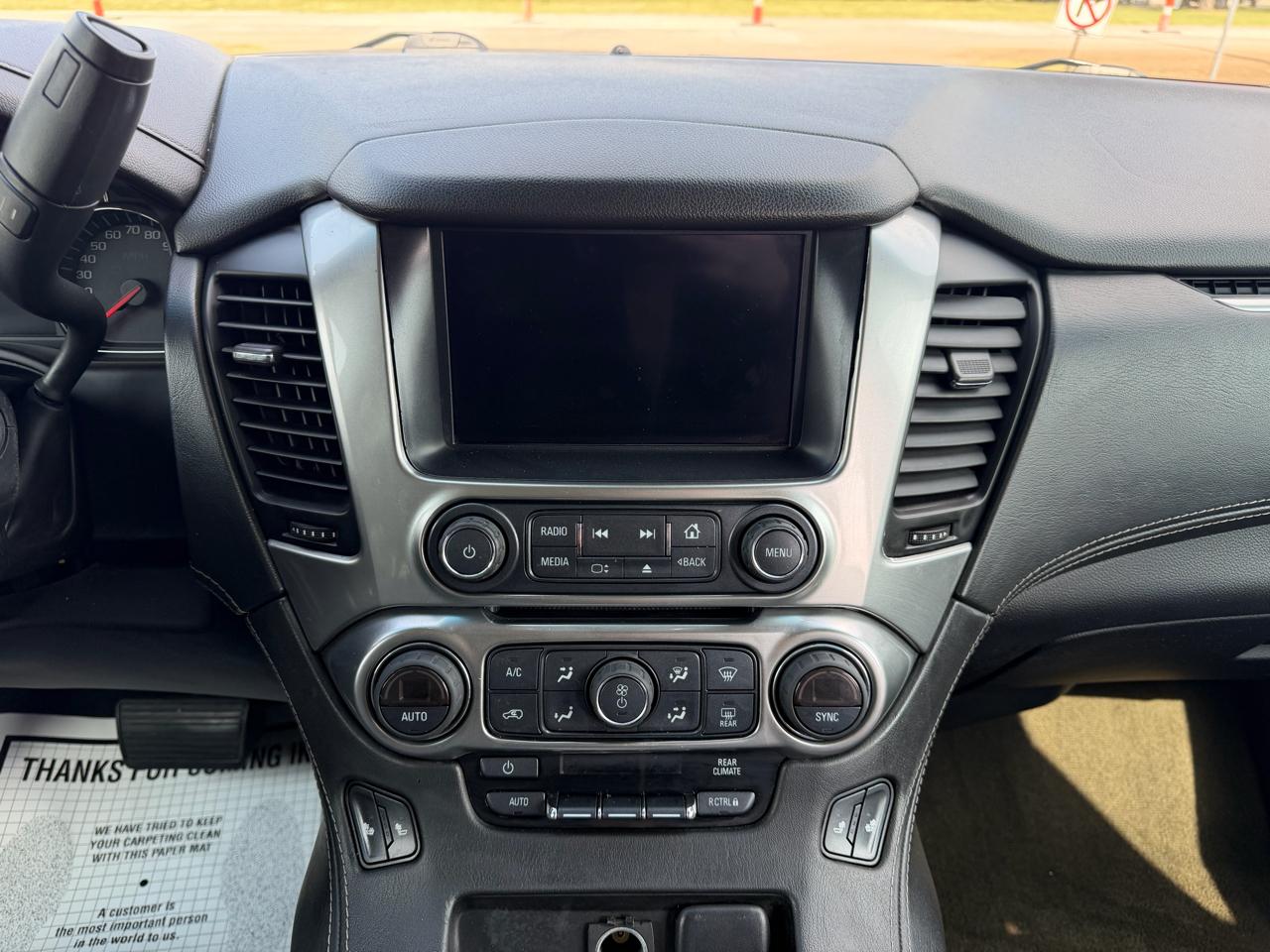 Chevrolet Suburban 4WD 4dr 1500 LT 2017
