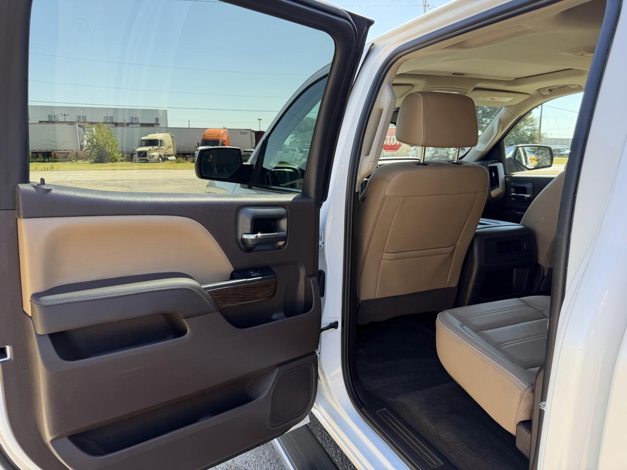 GMC Sierra 1500 4WD Crew Cab 143.5" Denali 2017