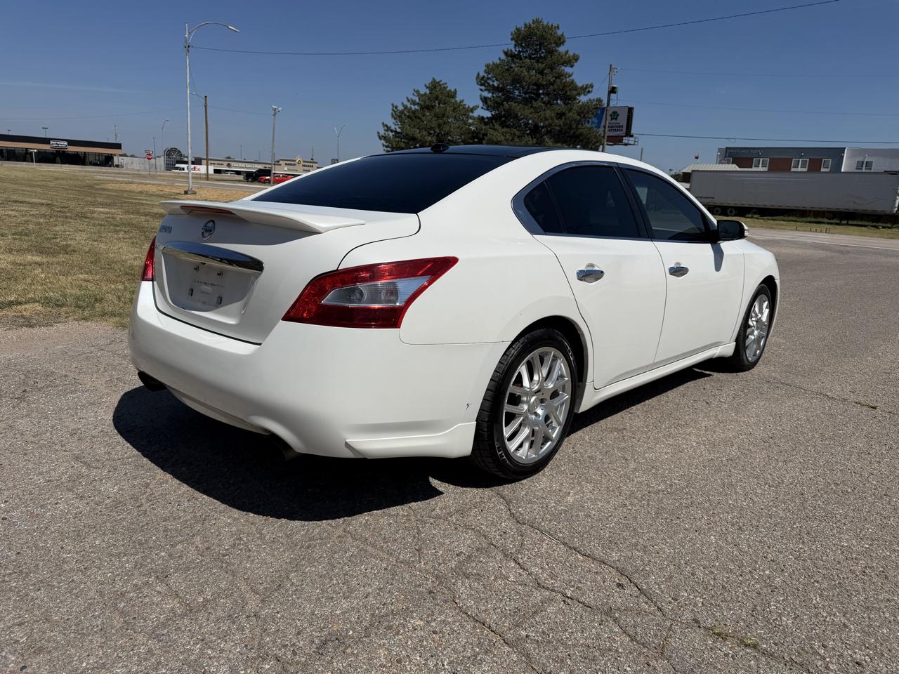 Nissan Maxima 4dr Sdn V6 CVT 3.5 SV w/Premium Pkg 2009
