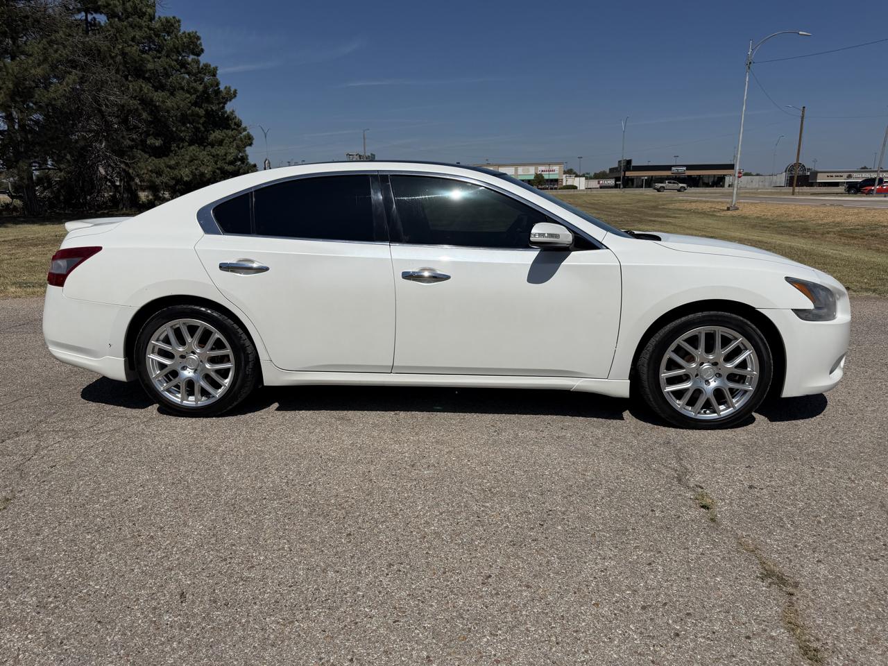 Nissan Maxima 4dr Sdn V6 CVT 3.5 SV w/Premium Pkg 2009