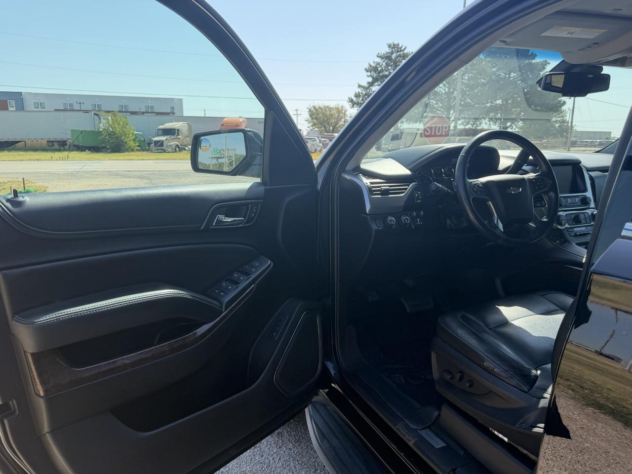Chevrolet Tahoe 4WD 4dr LT 2017