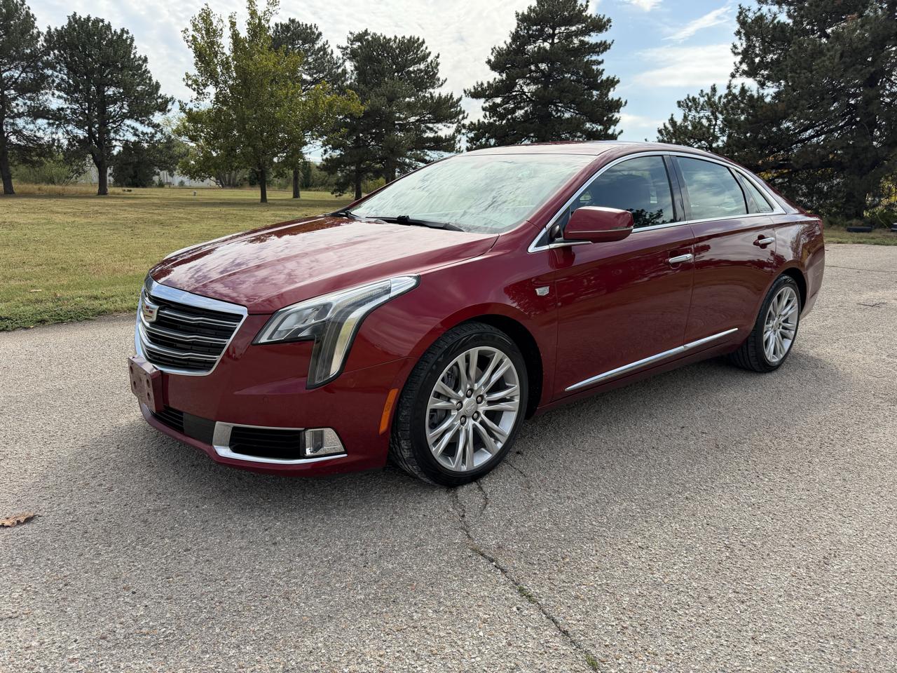 Cadillac XTS 4dr Sdn Luxury FWD 2018