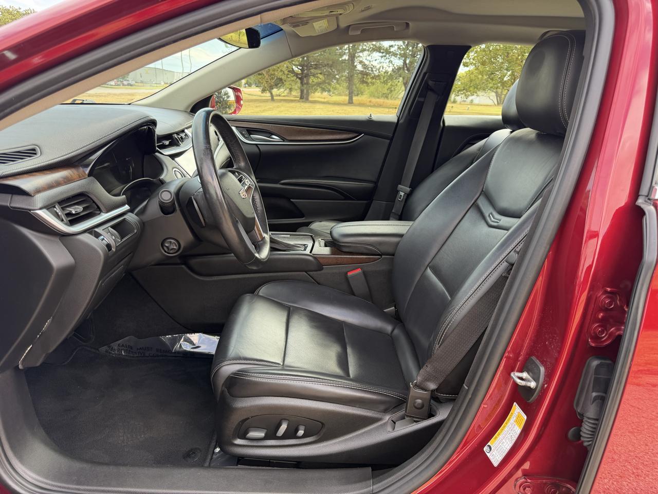 Cadillac XTS 4dr Sdn Luxury FWD 2018