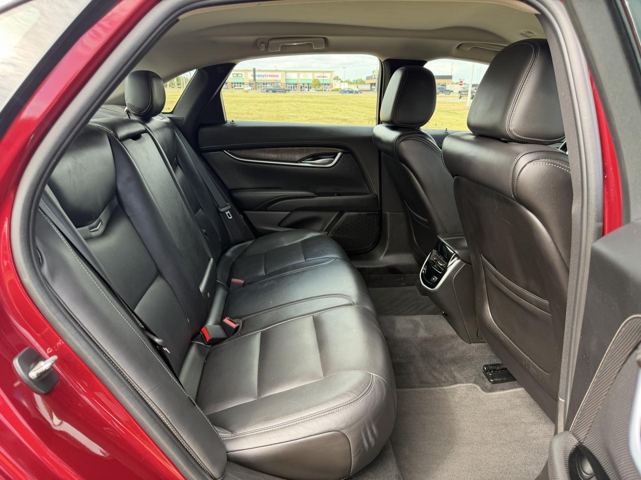 Cadillac XTS 4dr Sdn Luxury FWD 2018