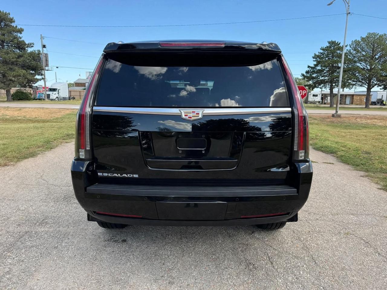 Cadillac Escalade 4WD 4dr Luxury Collection 2016