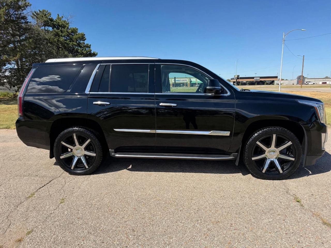 Cadillac Escalade 4WD 4dr Luxury Collection 2016