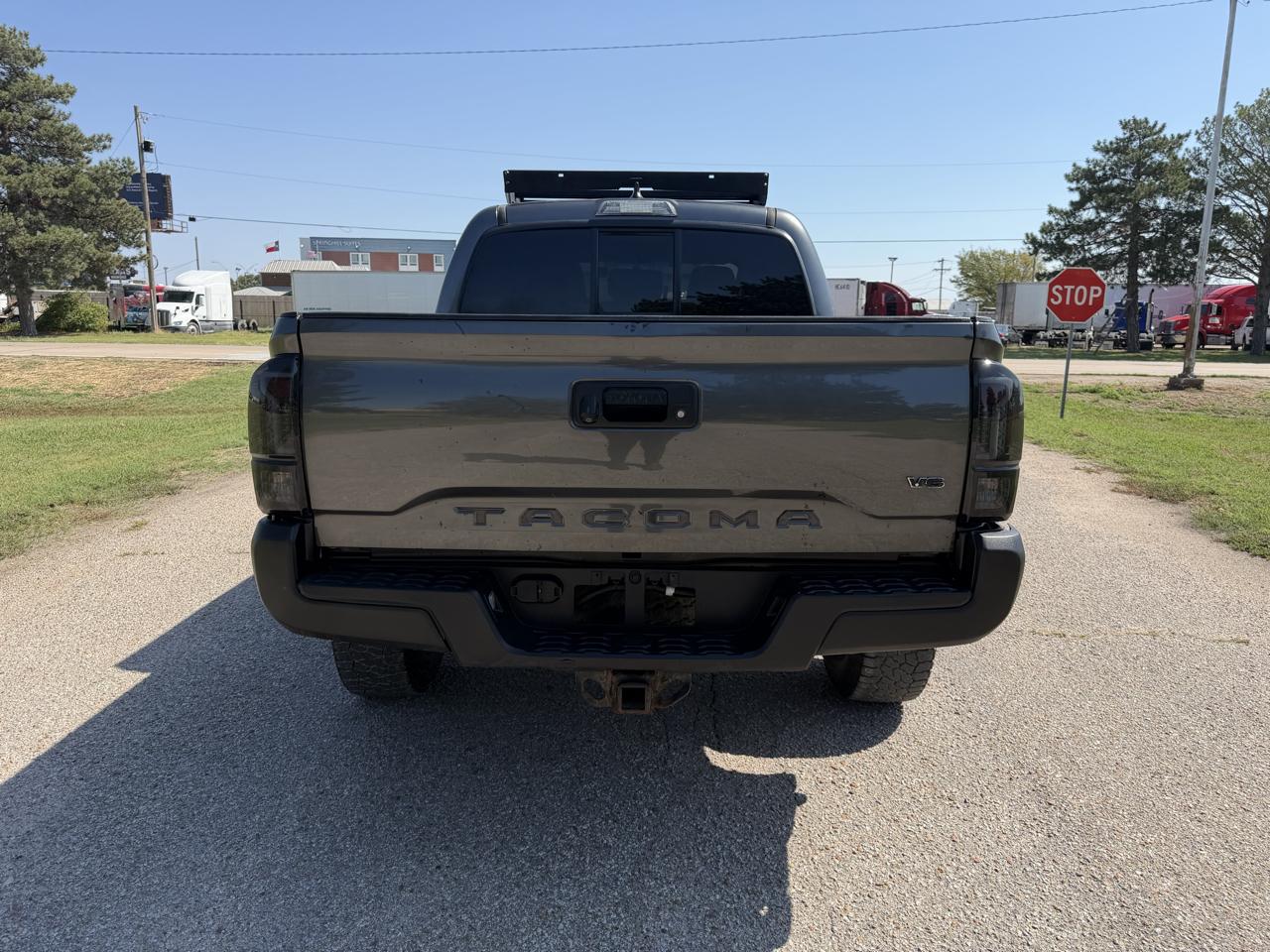Toyota Tacoma 4WD Double Cab V6 MT TRD Off Road (Natl) 2016