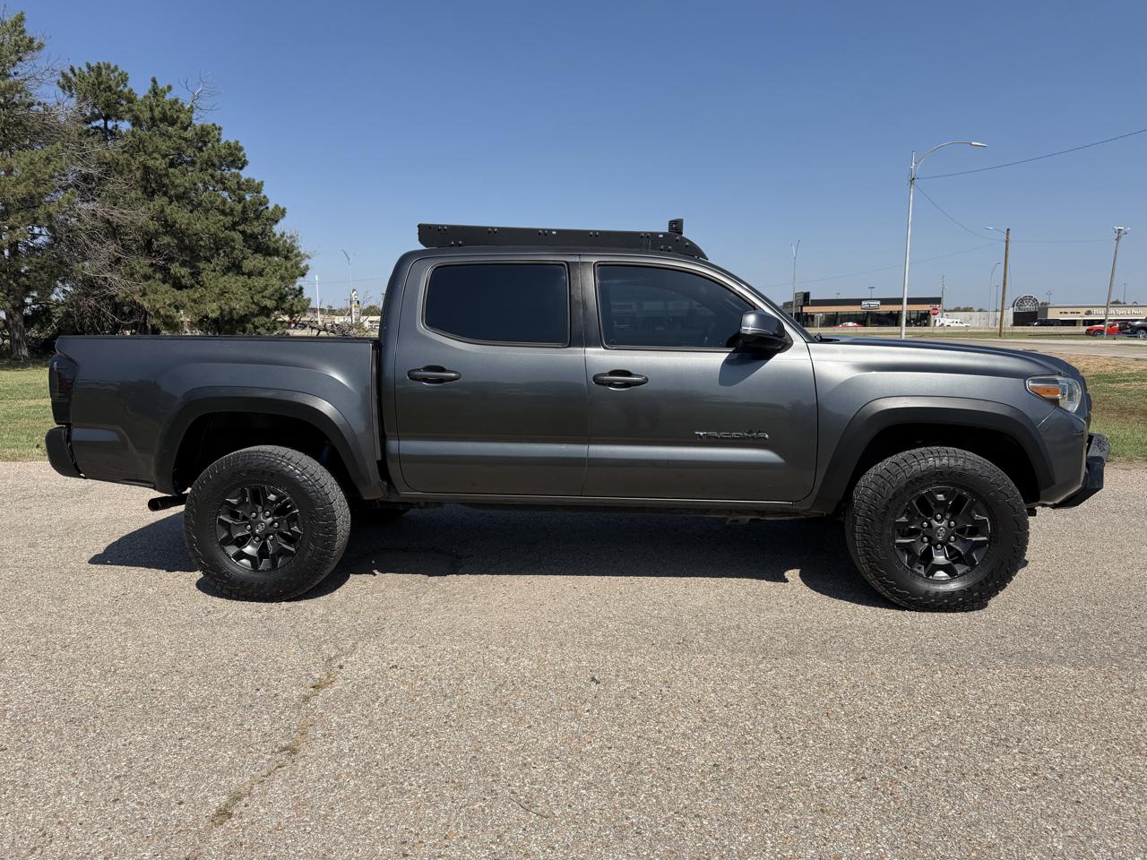 Toyota Tacoma 4WD Double Cab V6 MT TRD Off Road (Natl) 2016