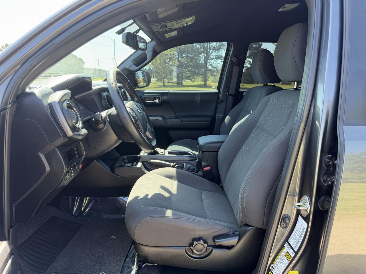 Toyota Tacoma 4WD Double Cab V6 MT TRD Off Road (Natl) 2016
