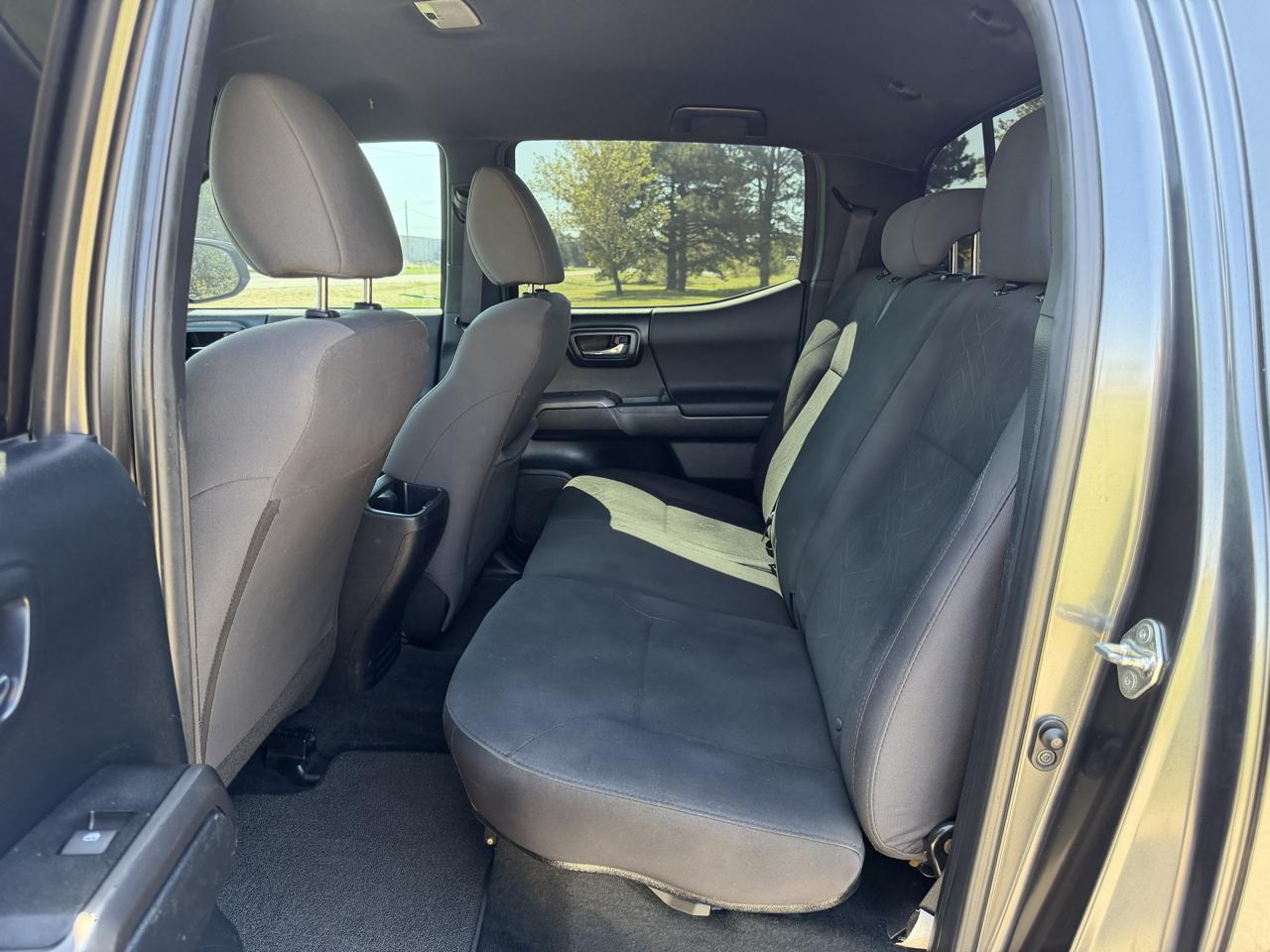 Toyota Tacoma 4WD Double Cab V6 MT TRD Off Road (Natl) 2016