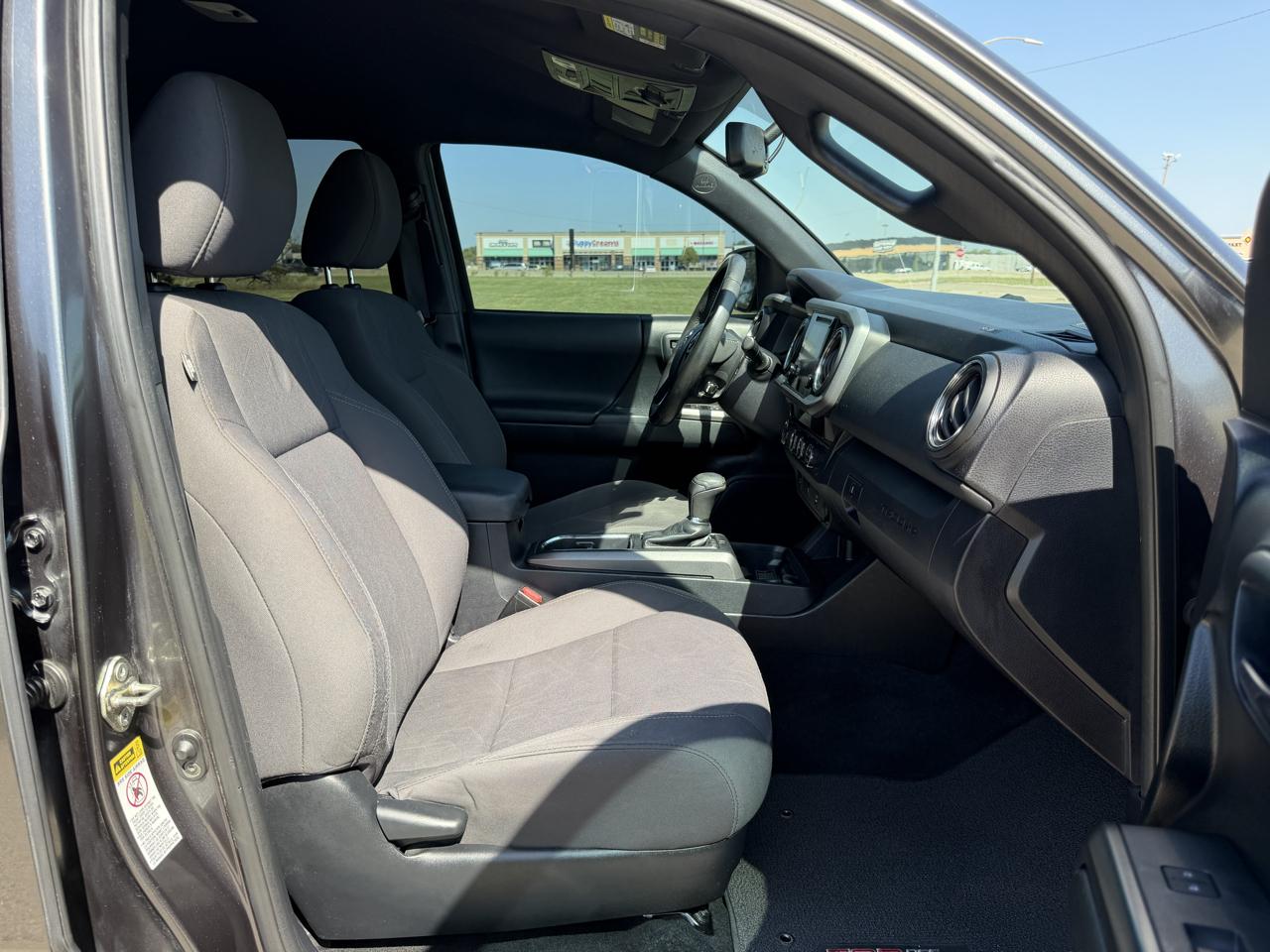 Toyota Tacoma 4WD Double Cab V6 MT TRD Off Road (Natl) 2016