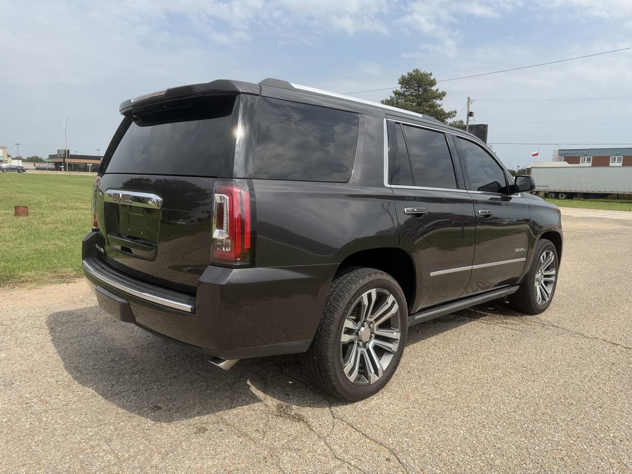 GMC Yukon 4WD 4dr Denali 2016