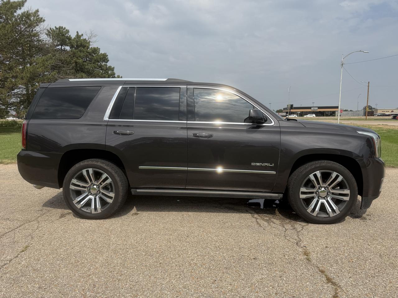 GMC Yukon 4WD 4dr Denali 2016