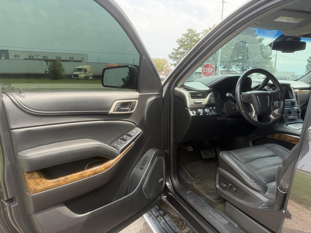 GMC Yukon 4WD 4dr Denali 2016